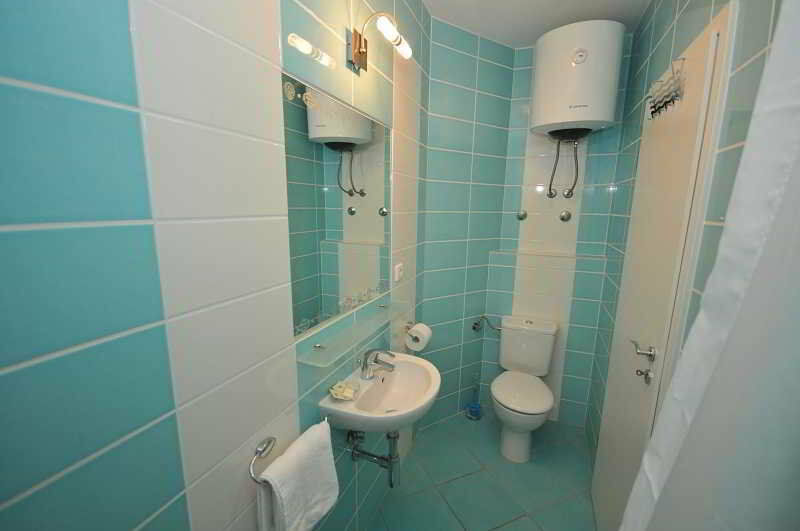 Apartments & Rooms Buble โตรกีร์ ภายนอก รูปภาพ